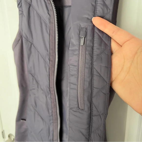 Athleta Rock Ridge Primaloft Vest size S - Picture 5 of 16
